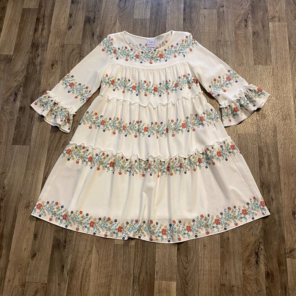 Vivi by Violet Weekend White Floral Oversized Peasant Tiered Dress Size Small